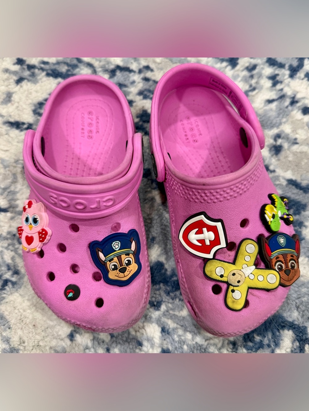 CROCS Toddler Girl's Pink Character Jibbitz Clogs Size 8